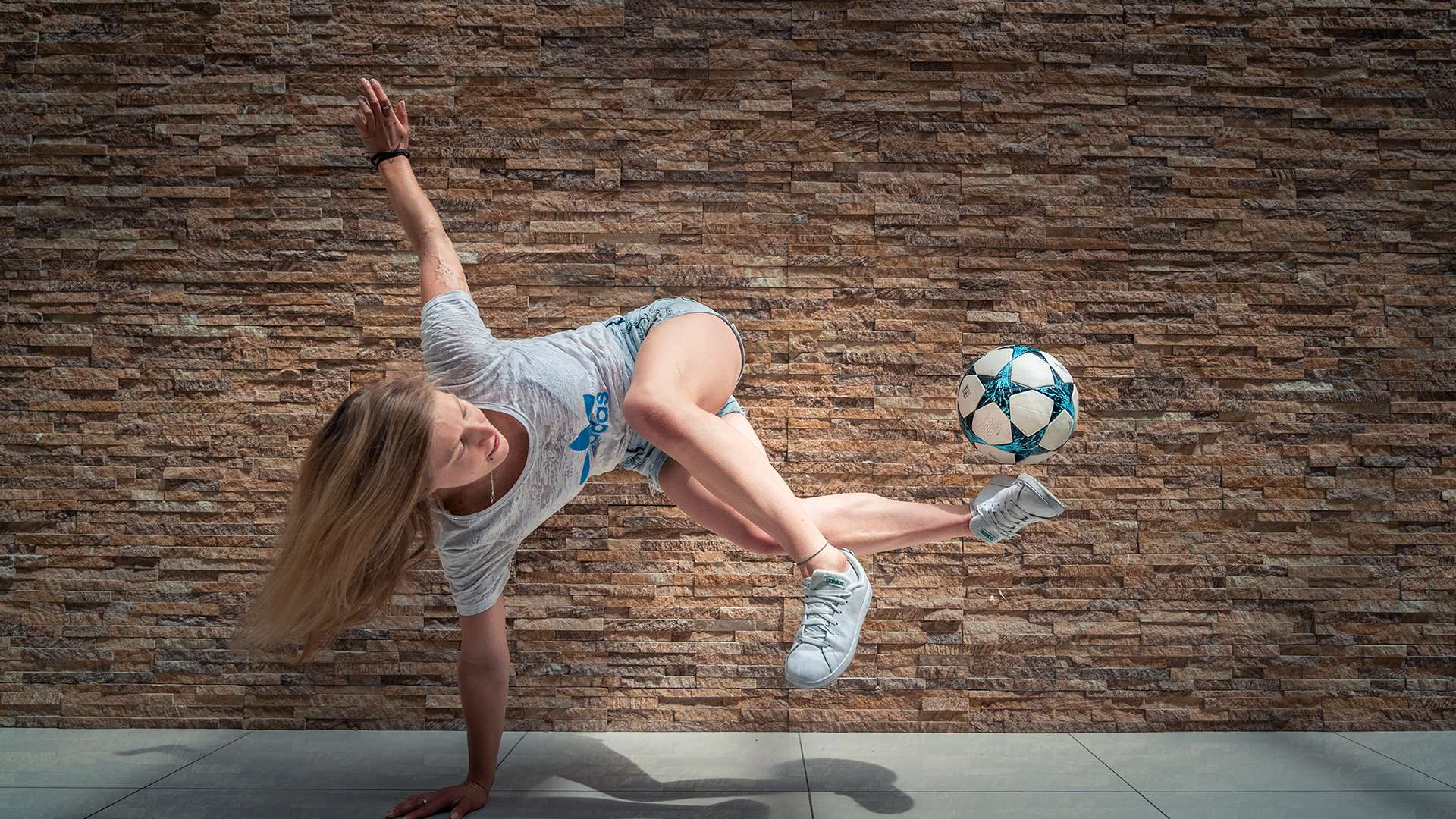 球的激烈竞 球的激烈竞