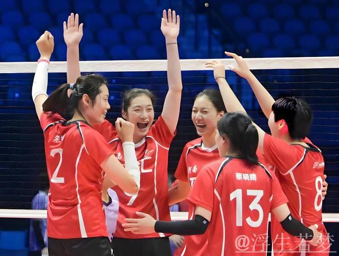 江苏女排新赛季首战告捷，多点开花显实力